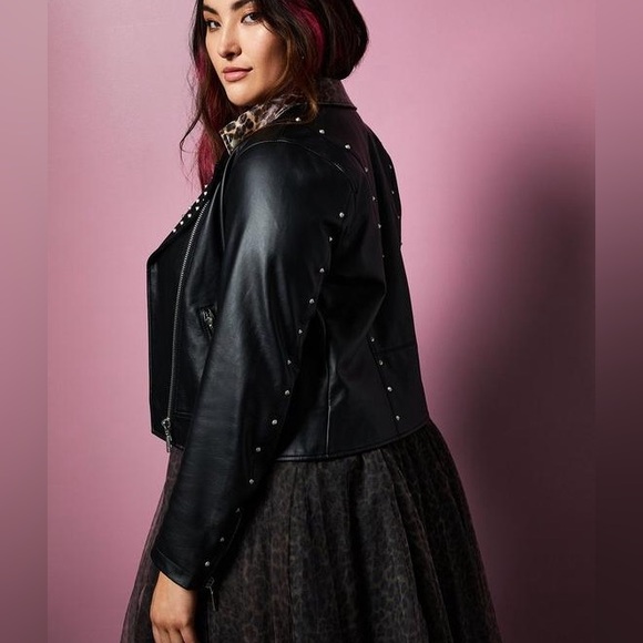 TORRID x BETSEY JOHNSON Leopard Trim Studded Faux Leather Jacket Black Size 1X - Picture 14 of 16